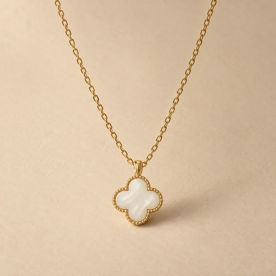 Clover Pendant Necklace